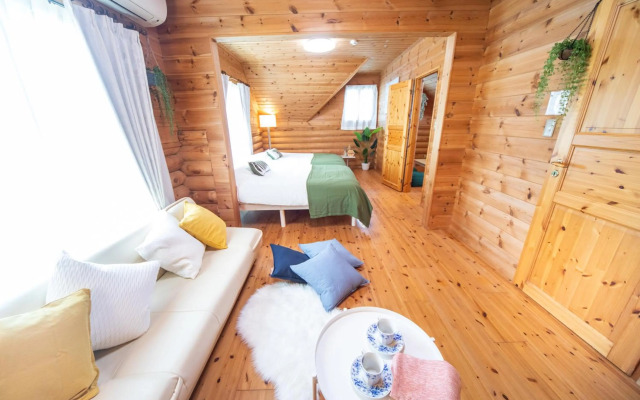 Awaji Large Log House in Goshiki 2