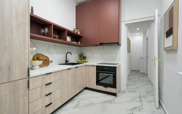 Elegant 3BR Steps away Cismigiu Gardens