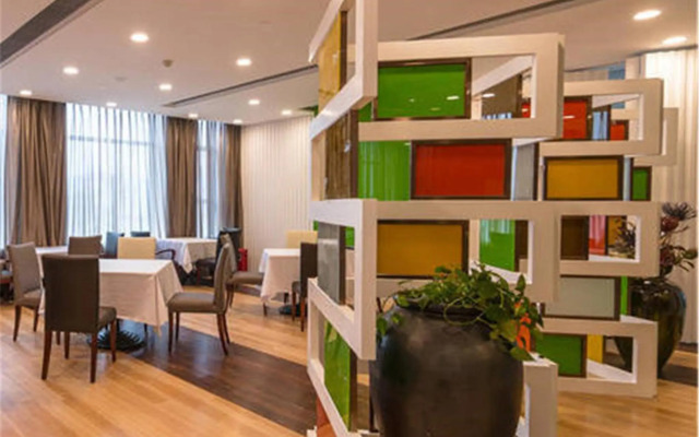 The Summit Hotel