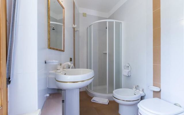 Four Rooms - Quattru Stansie