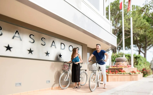 Hotel Ambassador