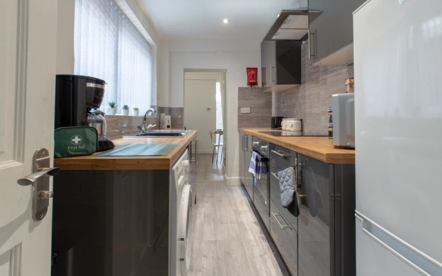 Lux Apartments 3 Bedroom House - Bala