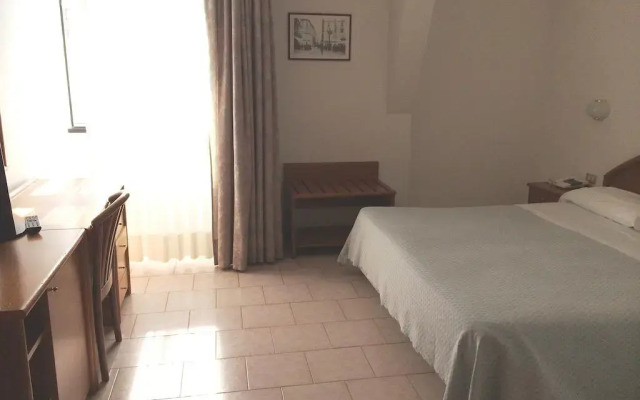 Hotel Eden