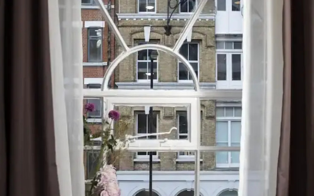 Aldgate Commercial House Apartments