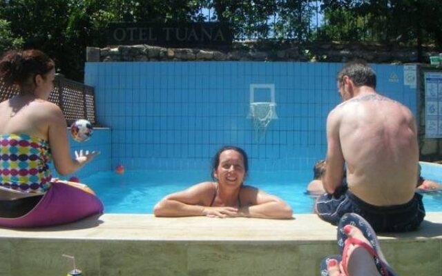 Tuana Hotel