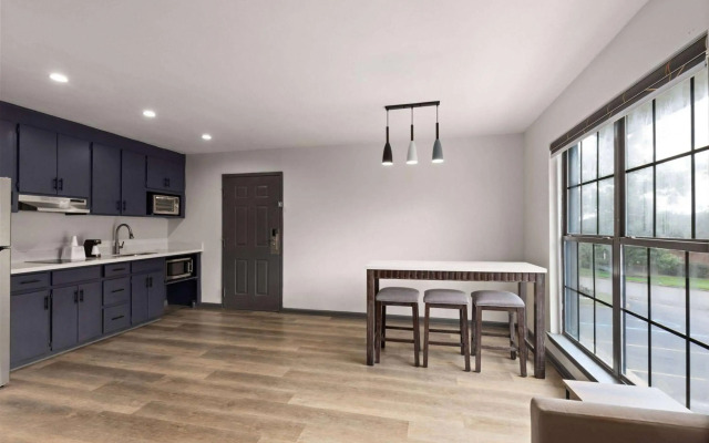 Ramada by Wyndham Studio Suites Dothan