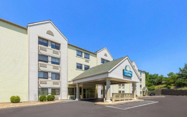 Days Inn by Wyndham Kansas City Northeast