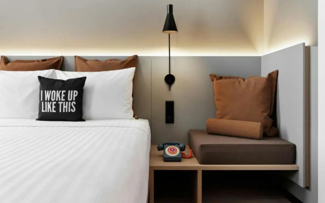 Moxy Alfragide Lisboa