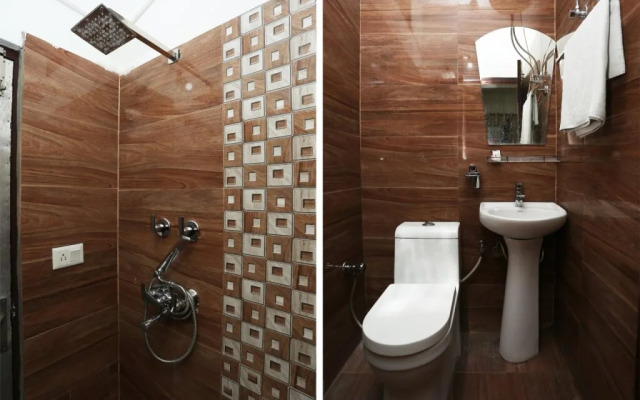 OYO 26156 Comfort Inn