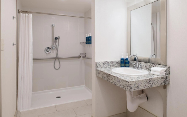Four Points by Sheraton Bellingham Hotel & Conference Center