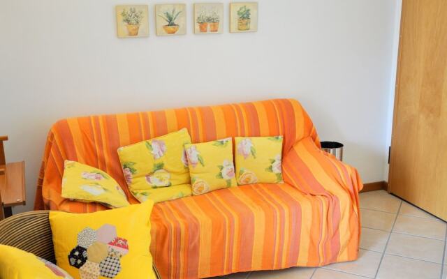 Lazise, Modern Houses, Nice and Colourful Decoration