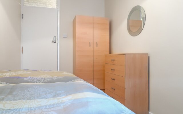 OLD Church Road - Deluxe Single Guest Room 2