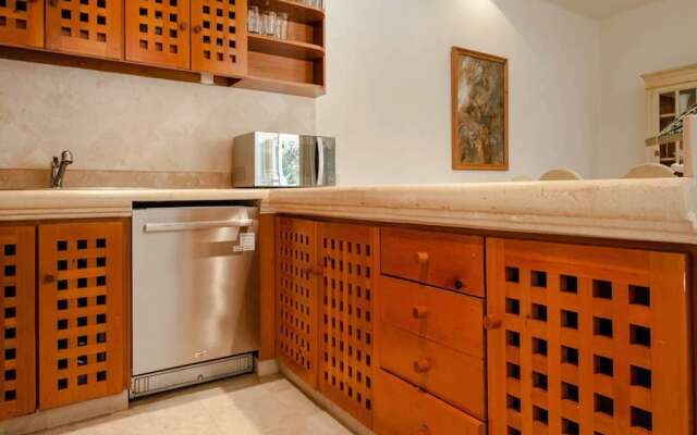 Arena 2Br Condo By Rmh