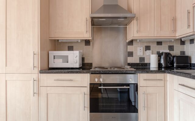 Charming 1 Bedroom Property Next to Clapham Common