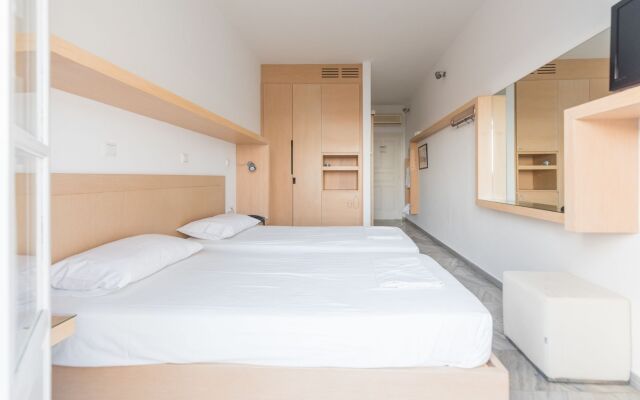 Far Out Hotel & Spa