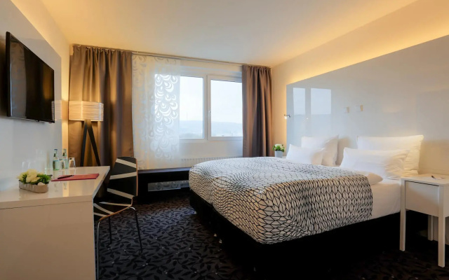 FourSide Plaza Hotel Trier, Trademark Collection by Wyndham