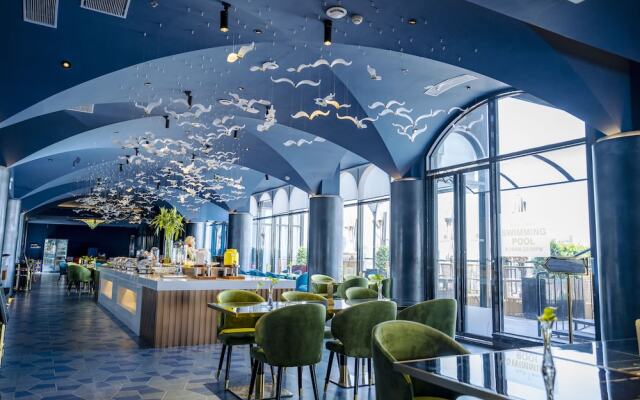 Ocean Hotel