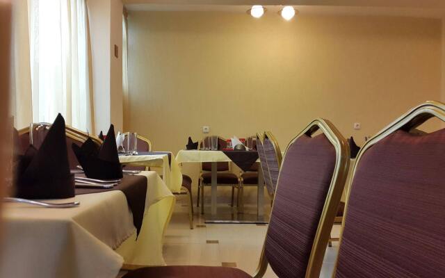 C fun Addis Hotel