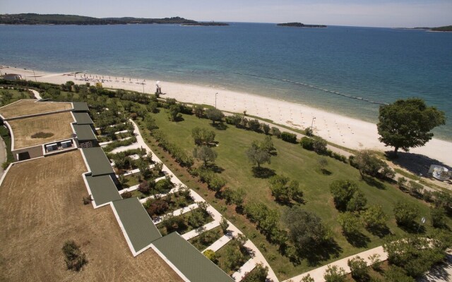 Bi-Village Apartment And Villas