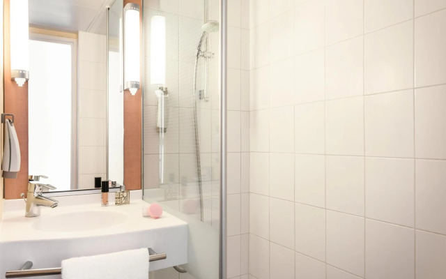 ibis Paris Pantin Eglise