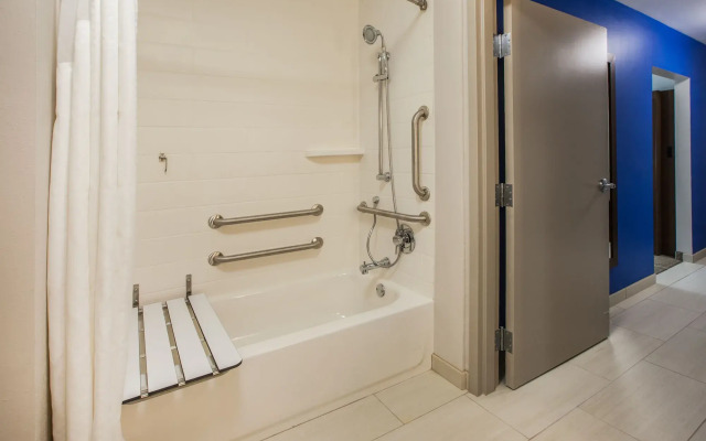 Holiday Inn Express & Suites Troy by IHG