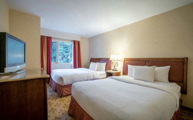 Lake Louise Inn - Image 6