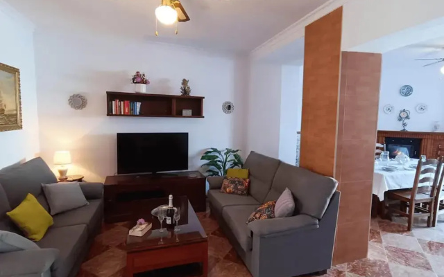 Country House Cuevas Bajas by Genil River
