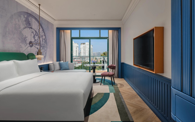 Hotel Indigo Shenzhen Overseas Chinese Town by IHG