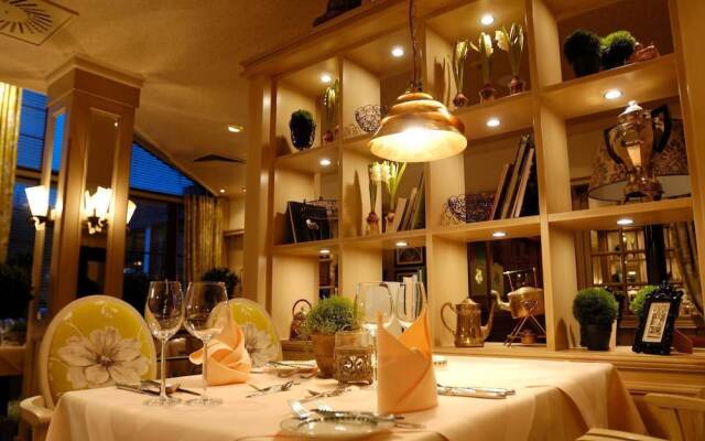Land  & Golf Hotel Stromberg