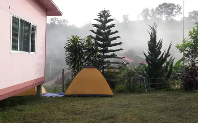 Tiw & Piw Talaymok at Khao Kho