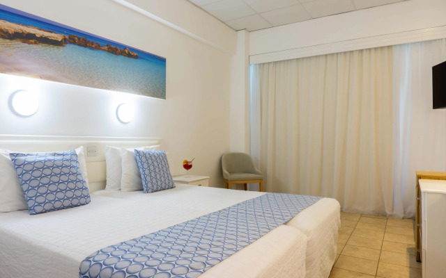 Anonymous Beach Hotel - Adults Only
