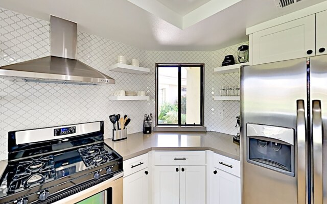 Inverness - 3 Br Condo