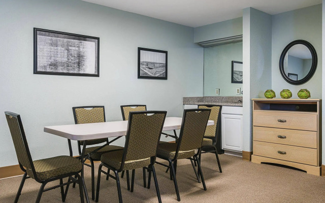 Quality Hotel Morehead City