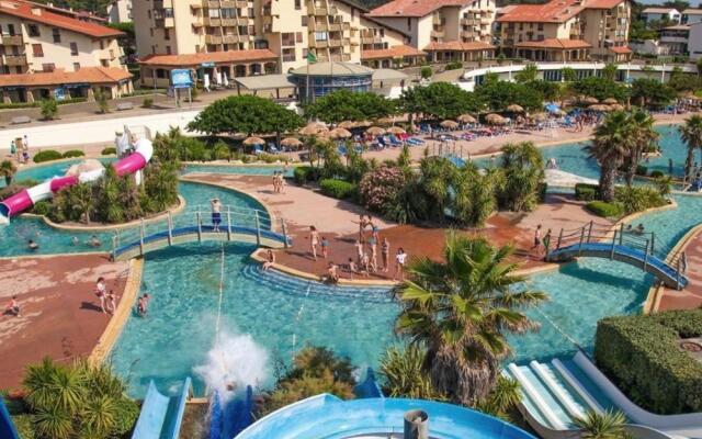 SEIGNOSSE PLAGES: Beau Studio équipé avec terrasse face aux dunes
