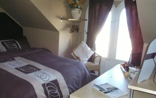 Seahaven Hotel