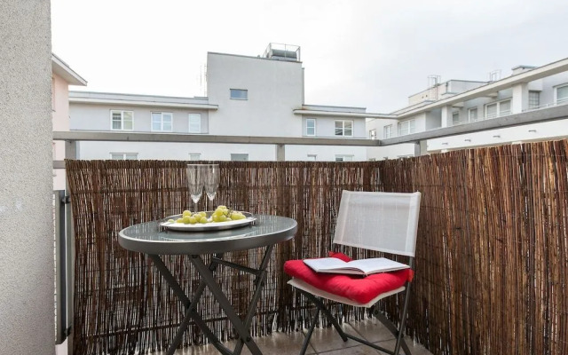 P&O Apartments Center