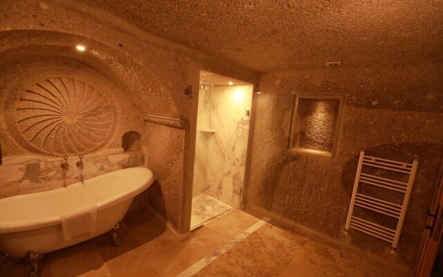 Sarnich Cave Suites