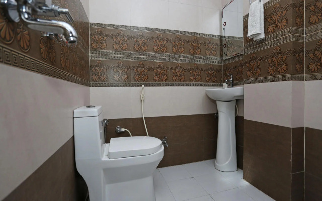 Simran Palace Hotel by OYO Rooms