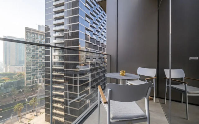 Address Opera 1205 Downtown