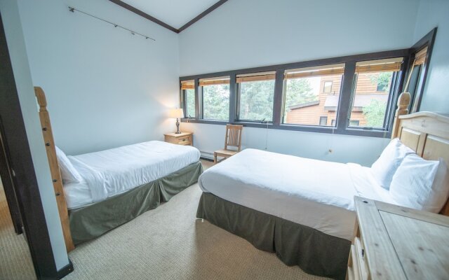 Tennis Townhomes 1323