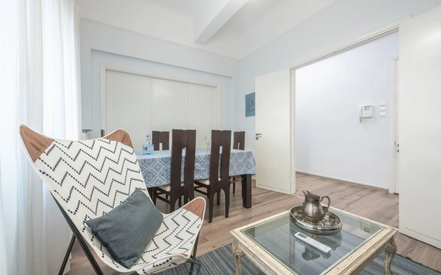 Cloudkeys Spacious Family Home in Thisio