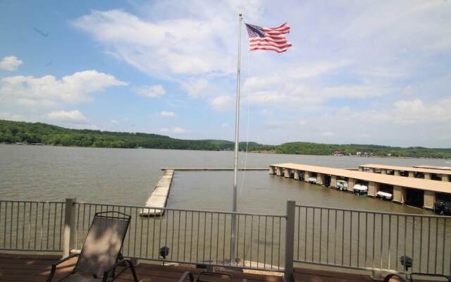 Bay Point Village - 2 Br Condo