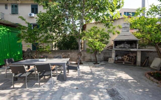 Villa Lole