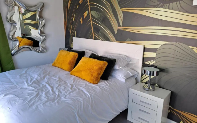 Levante Suites