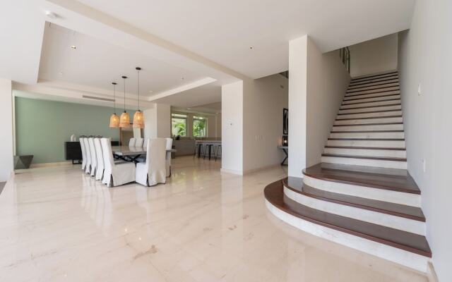 Capitalia Tres Mares Beach Residences & Marina