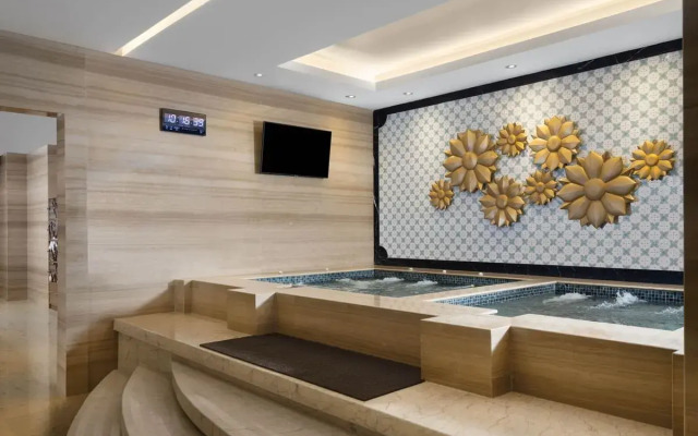 Hotel Tentrem Semarang