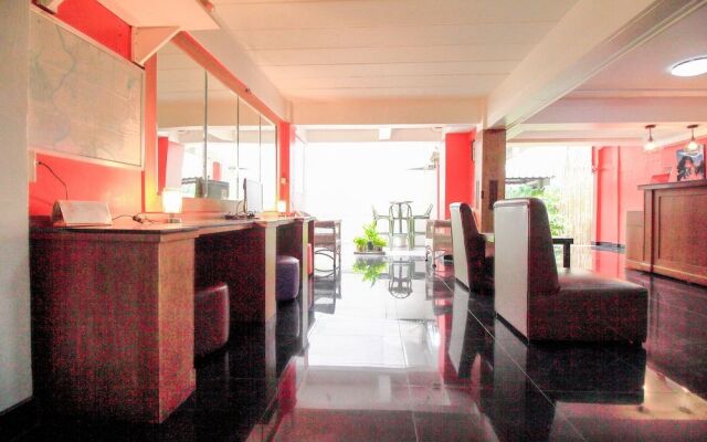 OYO 335 Top Inn Khaosan