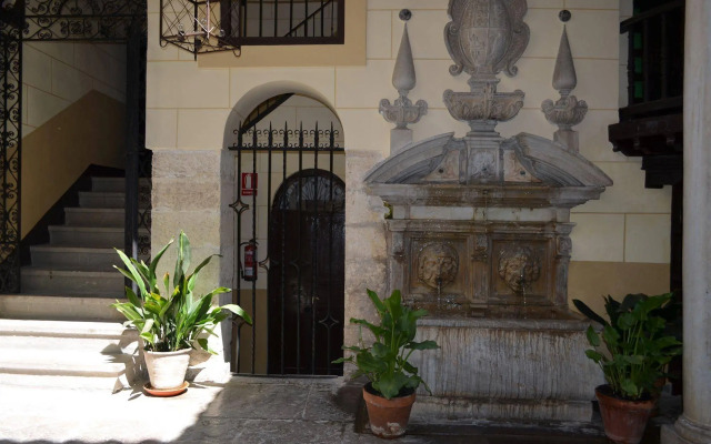 Palacio Mariana Pineda Hotel