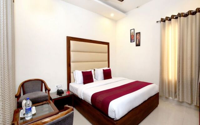 OYO 8954 Hotel Joy