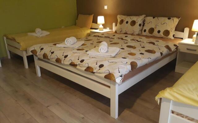 Vila & Apartments MATEA